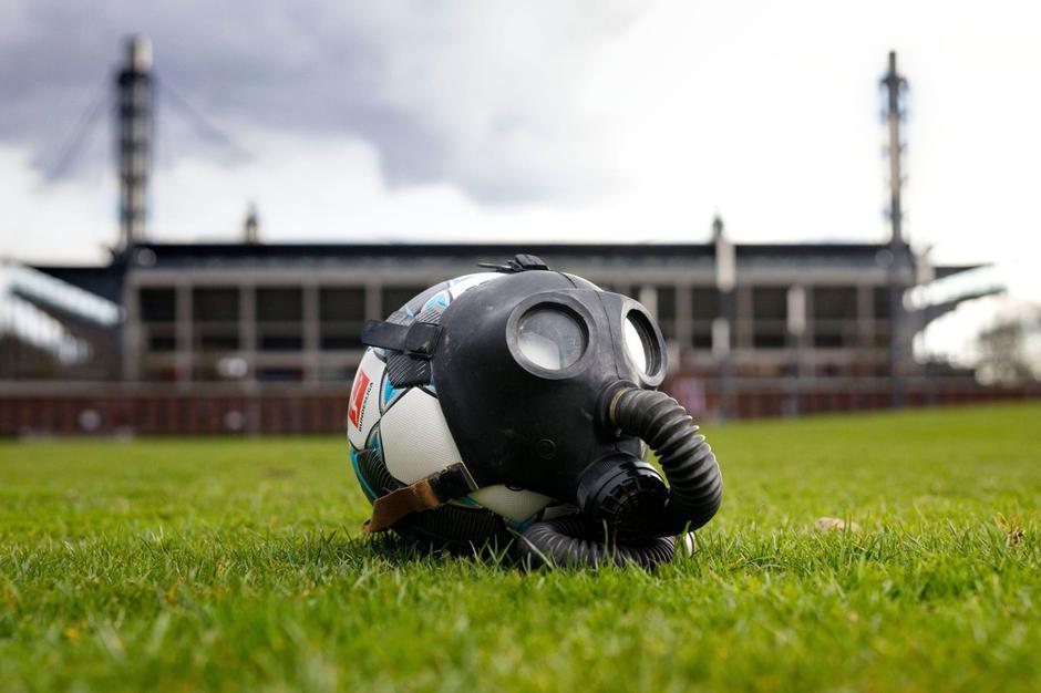 maska nogometna žoga | Avtor: Profimedia