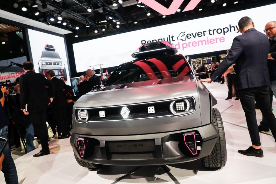 Avtomobilski salon v Parizu | Avtor: Epa