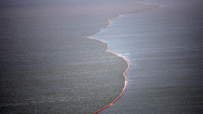 Naftni madež se vse bolj približuje obalnim predelom ZDA, kjer so tudi številni 