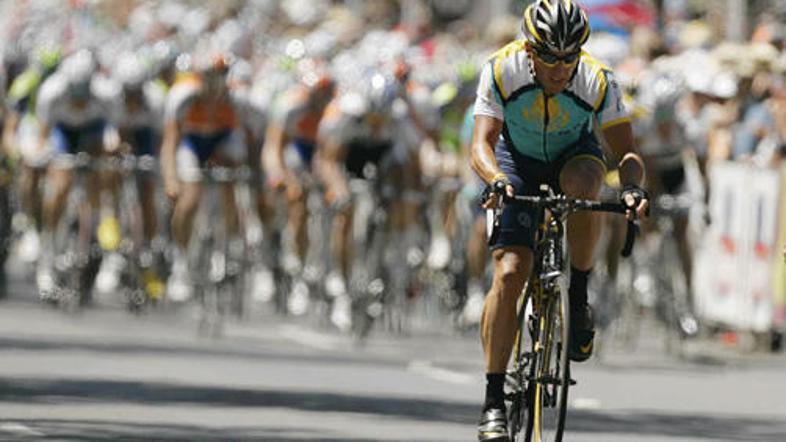 Lance Armstrong v Avstraliji ni bil med najboljši, a je z napredkom v formi zado