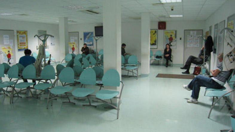 Največ primerov bolniške odsotnosti, nad 70 odstotki vseh, je posledica bolezni 