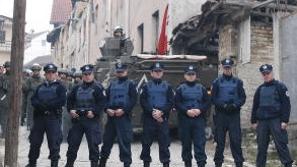 Pripadniki posebnih enot kosovske policije so več dni preprečevali prebivalcem n