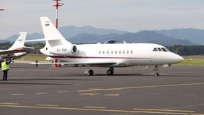 slovenija 16.10.09, falcon, vladno letalo, brnik, foto: bostjan tacol