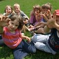 Na območju celotne Slovenije otrokom pripravljajo številne programe za dejavno p