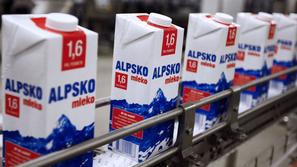 Slovenija 11.06.2012 mleko, mlecni izdelki, predelava mleka, novinarsko srecanje