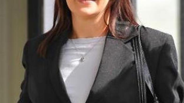 33-letno profesorico glasbenega pouka Michelle Lynn Dennis iz Avstralije so zara