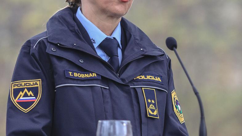 predaja vozil policistom