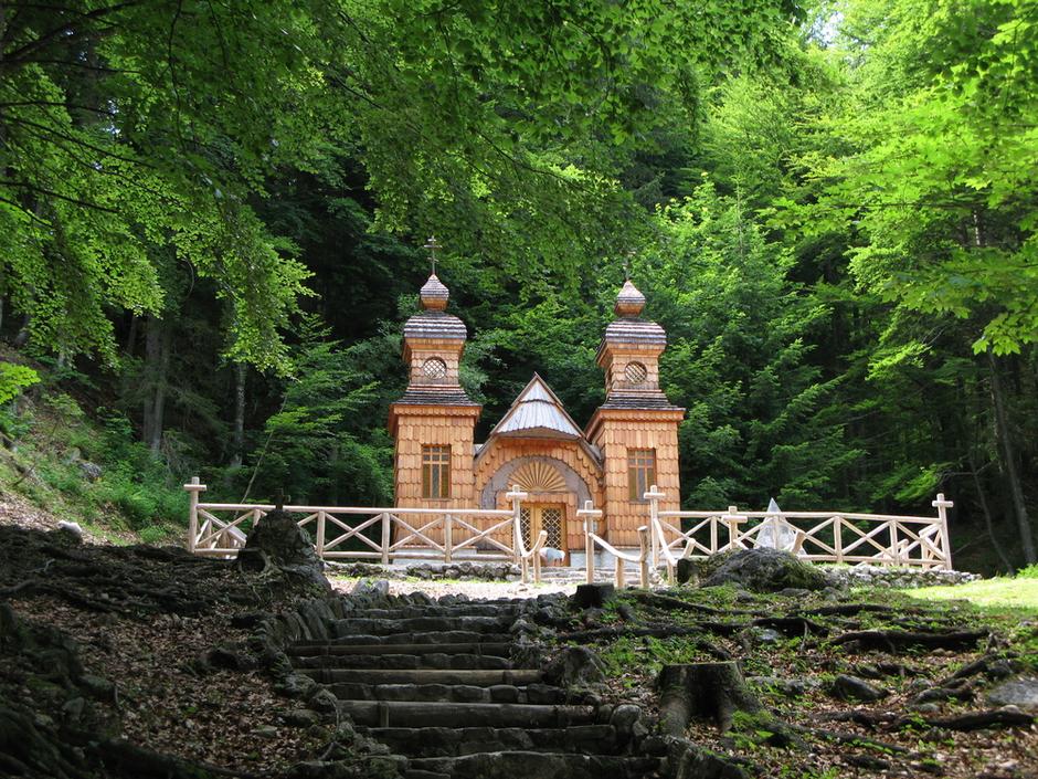 Ruska kapelica na Vršiču | Avtor: Shutterstock