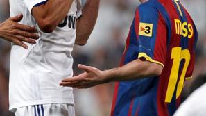 Pepe Messi Real Madrid Barcelona El Clasico Liga BBVA Santiago Bernabeu Španija 