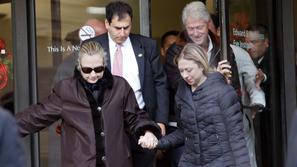 Clintonova zapušča bolnišnico