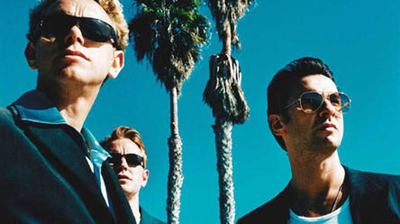 "Zvoki vesolja" so zbrani na 12. albumu skupine v njihovi 19-letni karieri.