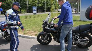 Policijski nadzor motorja