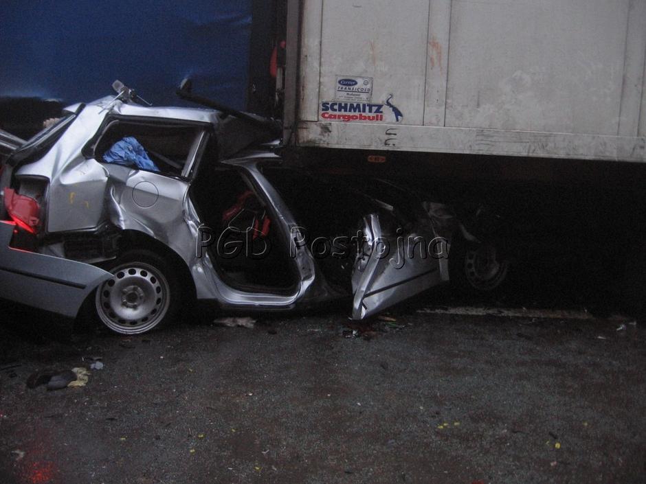 Nesreča na primorki | Avtor: PGD Postojna