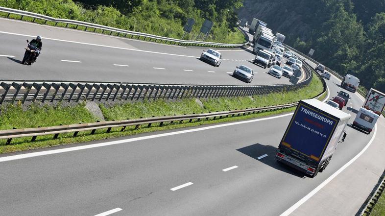 protest, podizvajalci, primorska avtocesta