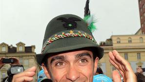 Alberto Contador je tudi deveto etapo sklenil z nasmeškom. (Foto: EPA)