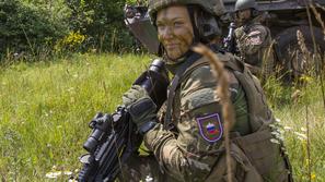 Vojakinja, slovenska vojska