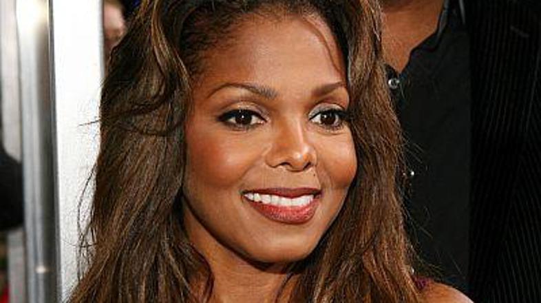 Janet Jackson naj bi bila po mnenju nekaterih že noseča.