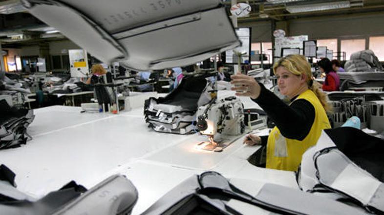 Po dveurnem uporu so se delavci Prevent Globala mirno vrnili na svoja delovna me