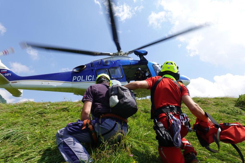 gorrski reševalci policijski helikopter reševanje | Avtor: Policija