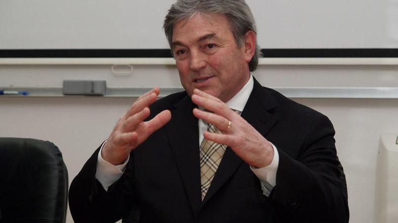 Giuseppe Forlanelli je včeraj povedal, da se italijanski ponudniki zanimajo pred