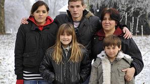 Po poročanju avstrijskih medijev se bodo Zogajevi v Avstrijo vrnili v prihodnjih