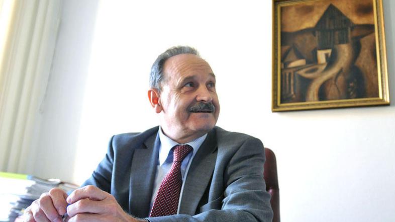 Po Remškarjevih besedah je ministrstvo že prosilo zbornico za zunanji nadzor. (F