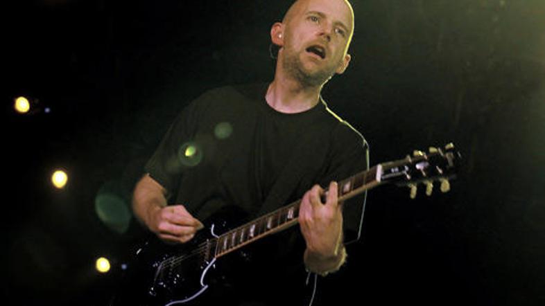 Moby med svojimi koncerti redno opozarja na relativno pomembne problematike.