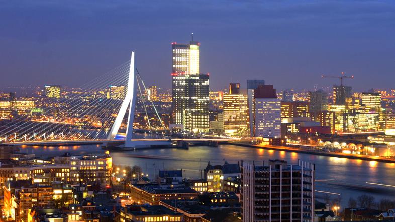 Nočno življenje ponuja marsikaj. Za sprostitev v nočnem klubu Watt, kjer s pleso