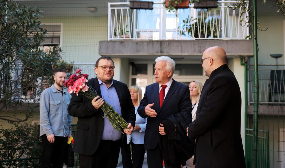 Prejšnja vlada obljubila nov dom upokojencev v Izoli, zdajšnja pa na to pozabila