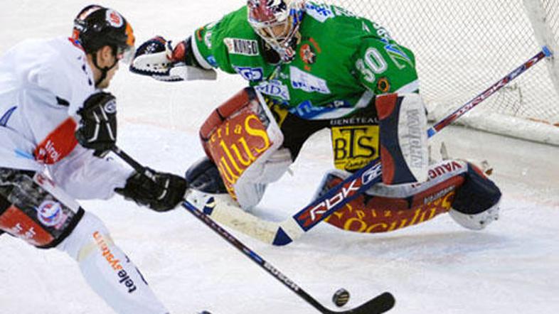 ZM Olimpija je Innsbruck premagal po kazenskih strelih.