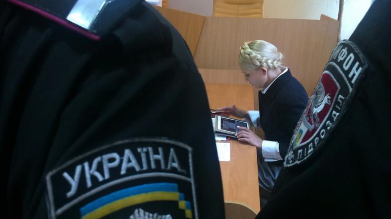 Julija Timošenko med sojenjem.