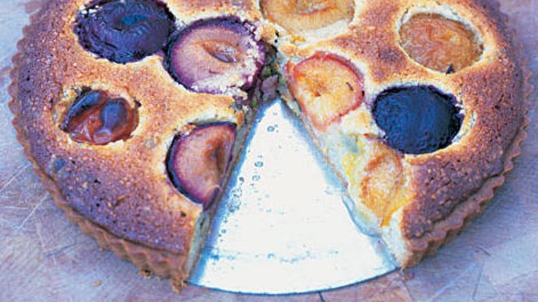 Slastna pita je pripravljena po izvirnem receptu Jamieja Oliverja.