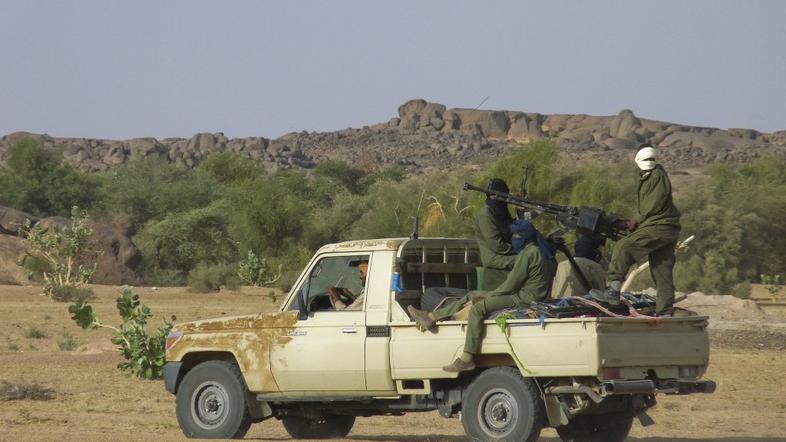 Oboroženi moški na Maliju