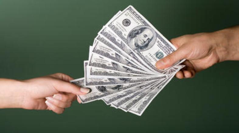 Policisti so mlademiča aretirali, ki jo policaju pod krinko plačal za umor.