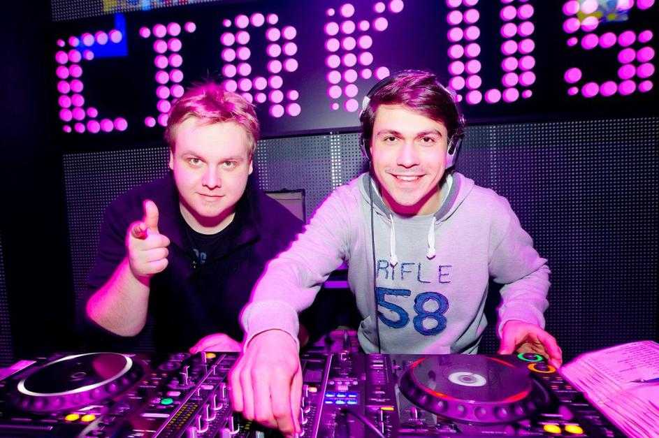 Vroči ritmi zavrteli Cirkus