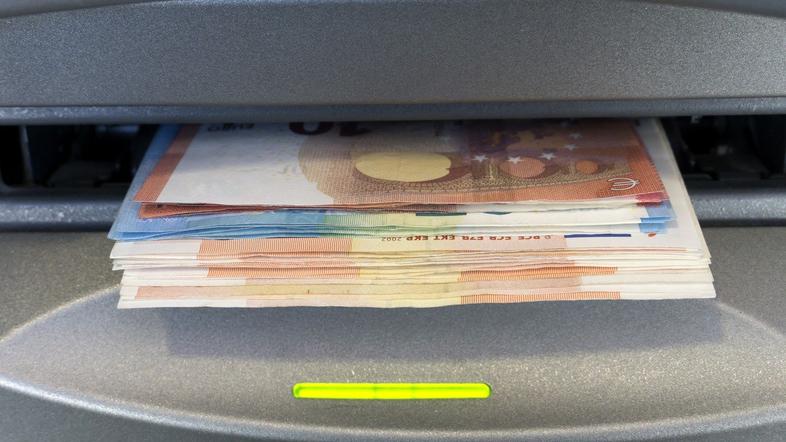 Novice: Fiskalni svet s kritikami vladnega programa stabilnosti