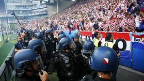 Divjanje hrvaških navijačev