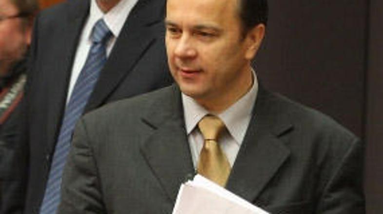 Gregor Golobič in njegova povezava z Ultro sta bila v podtonih vseh razprav posl