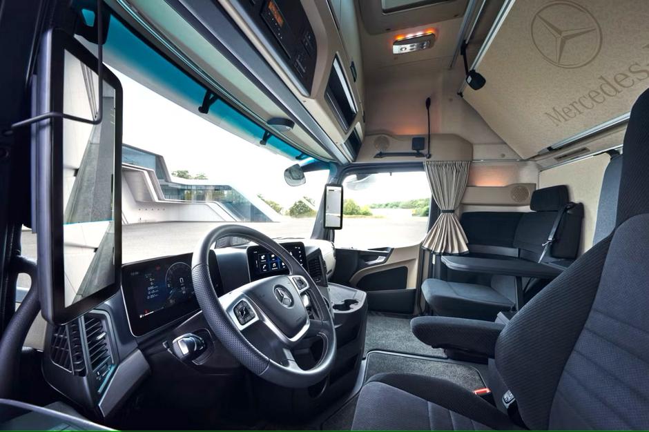 Mercedes-Benz actros L | Avtor: Mercedes-Benz Trucks