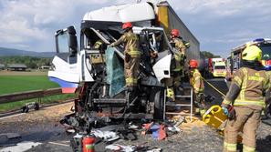 Nesreča štirih vozil na štajerski avtocesti