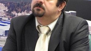 “Kako se bodo zmenili v stranki, je njihova stvar. Upam, da bo zmagala modrost,”