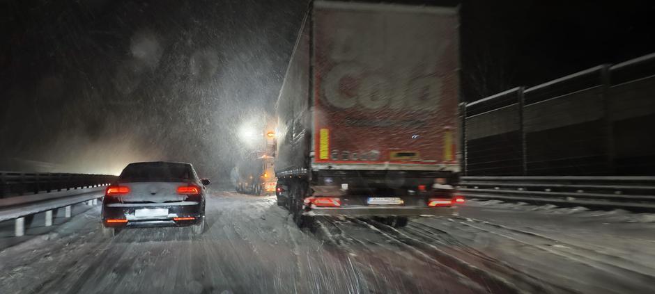 sneg razmere na primorski avtocesti | Avtor: Jan Sladič