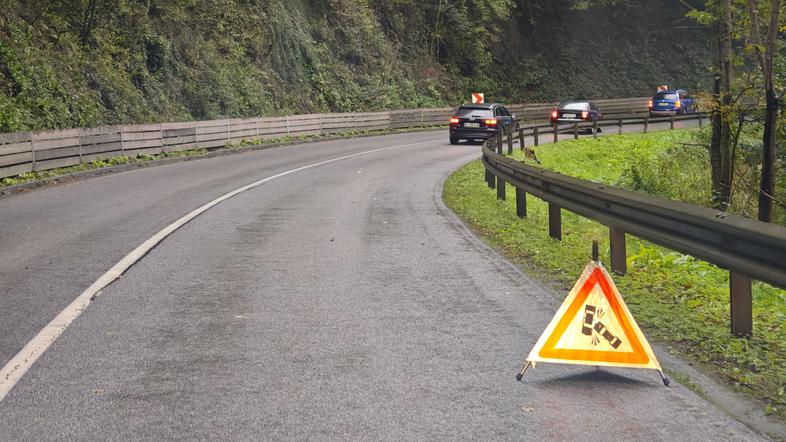 Prometna nesreča, prometni znak