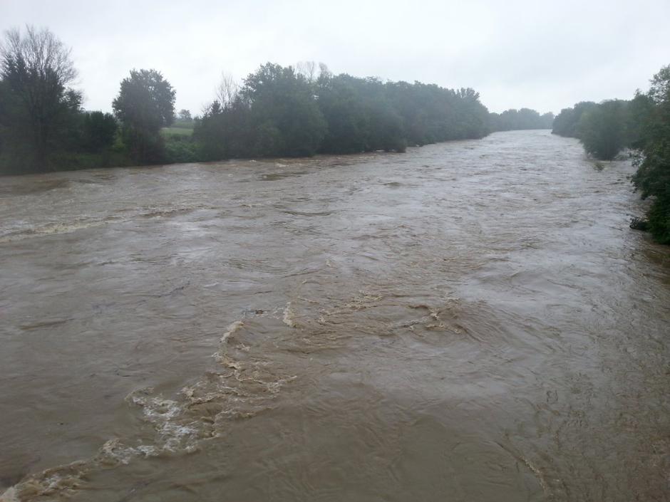 Narasla reka Mura v Cmureku, Apaška dolina. | Avtor: Bralka Darja