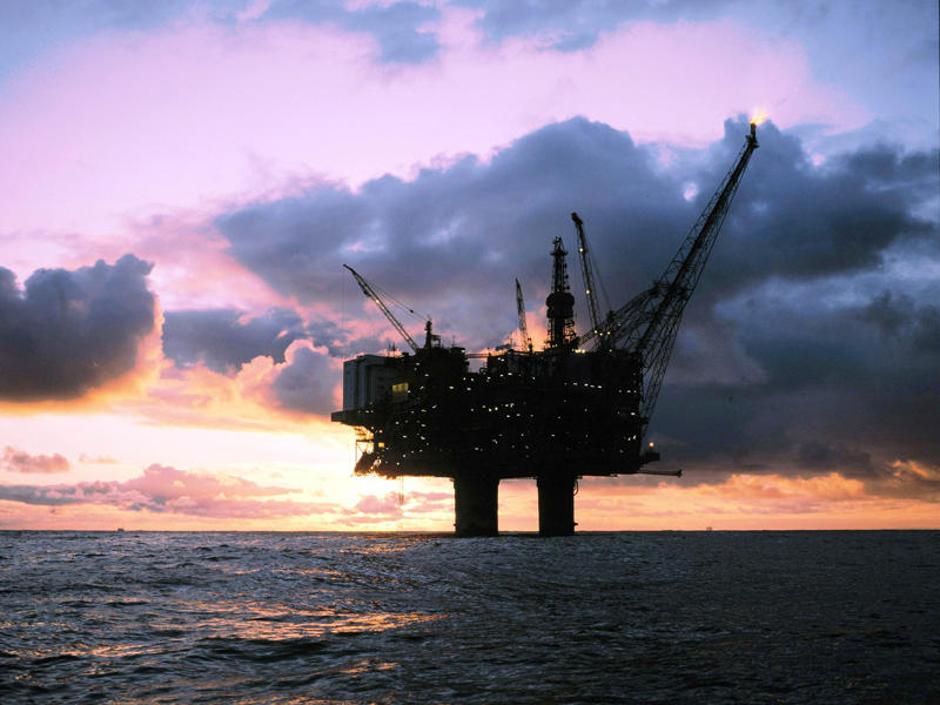 Nafta bo po ocenah IEA do leta 2030 dosegla ceno 200 evrov na sodček. | Avtor: Žurnal24 main