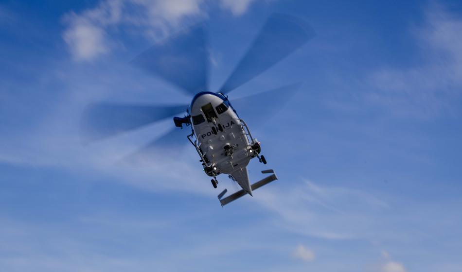 V Ljubljani velika policijska akcija, območje preletava helikopter