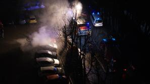 eksplozija ogenj požar avtomobil zagorel avtomobil