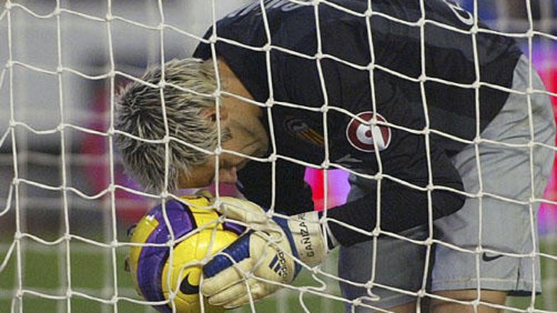 Santiago Canizares naj bi ostal pri Valencii, čeprav novi trener nad njim ni nav