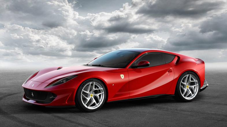 Ferrari 812 superveloce