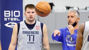 Luka Dončić in Igor Kokoškov